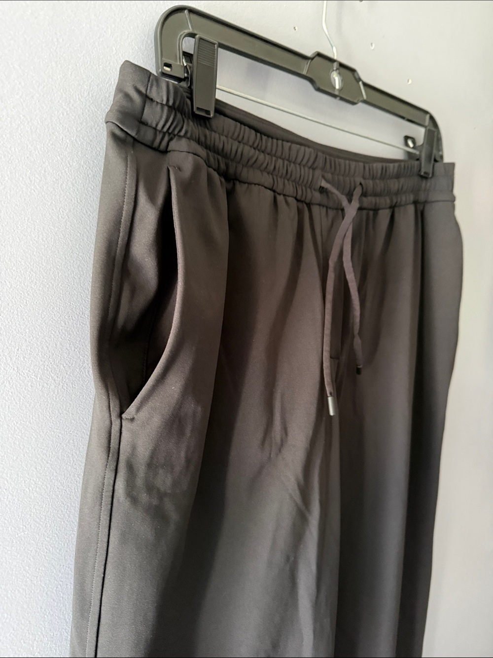 lululemon athletica Wide-Leg Drawstring Pants - Charcoal - Picture 4 of 11